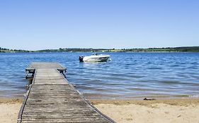 Beau-rivage Du Lac De Pareloup