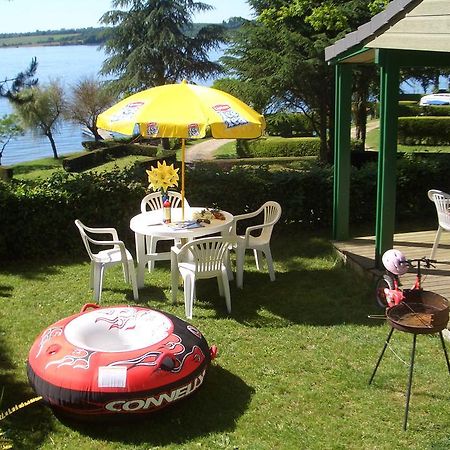 Beau-Rivage Du Lac De Pareloup Hotel Salles-Curan Buitenkant foto