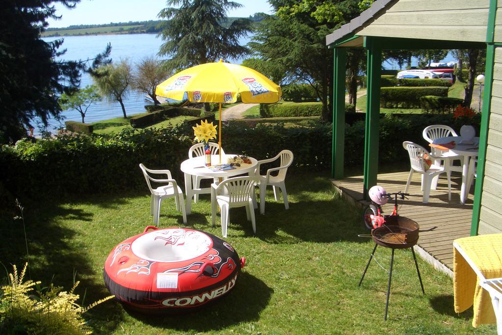Beau-Rivage Du Lac De Pareloup Hotel Salles-Curan Buitenkant foto