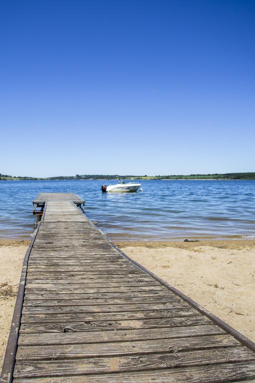 Beau-Rivage Du Lac De Pareloup Hotel Salles-Curan Buitenkant foto